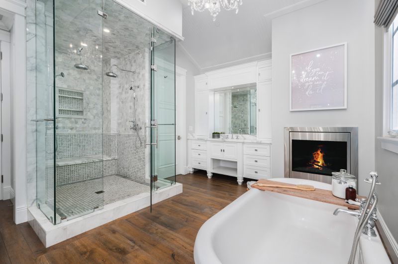Spa-Style Tub Area